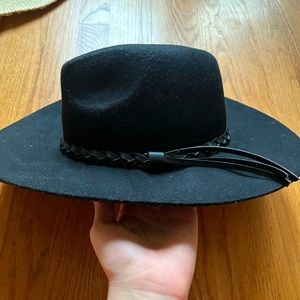 New without tags - FREE PRESS hat